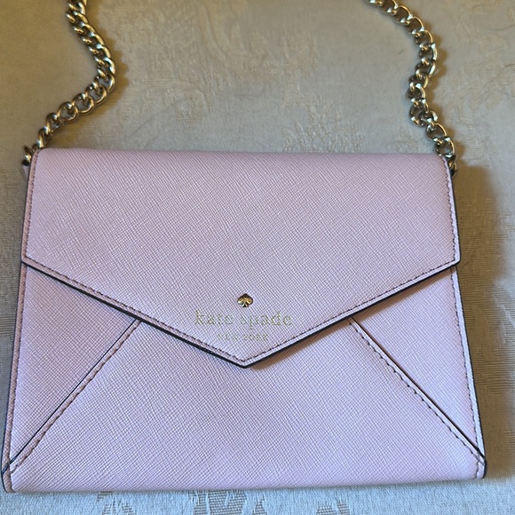 Kate Spade pink Saffiano leather envelope crossbody in EUC - Picture 3 of 15